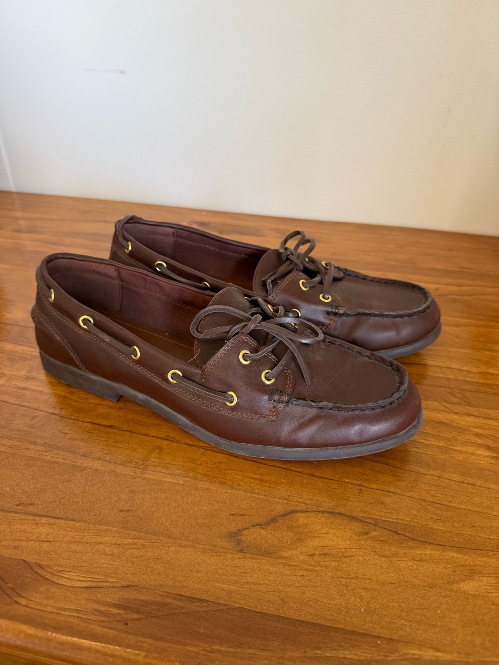 H&M Women’s Classic Brown Leather Boat Shoes